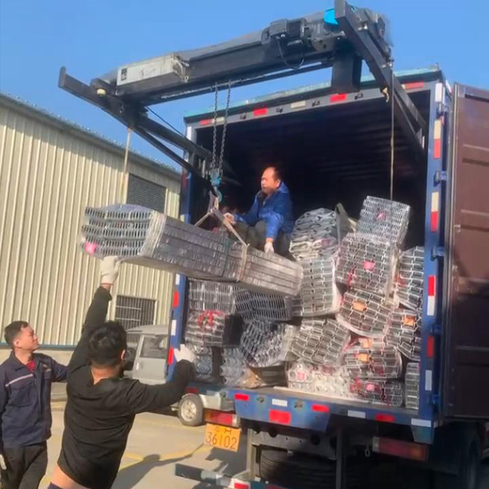 车载吊机应用铝材行业